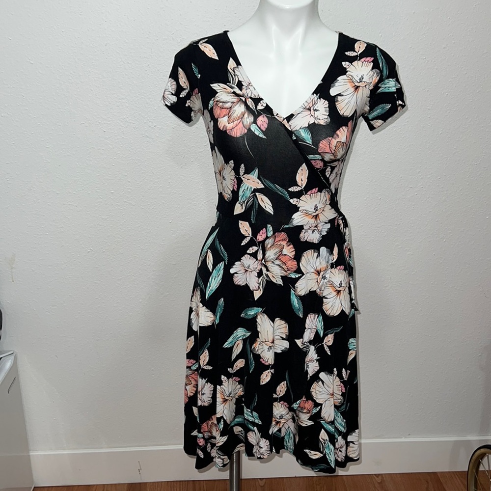 Decree Floral Wrap Dress Sz XS
